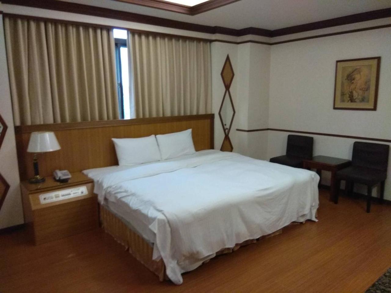 Emperor Hotel Kao-siung Exteriér fotografie